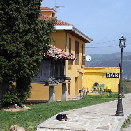 Casa Faruxo Hotel Cangas De Narcea Exterior photo